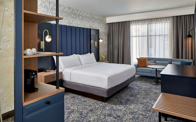 The Hamilton Alpharetta, Curio Collection by Hilton