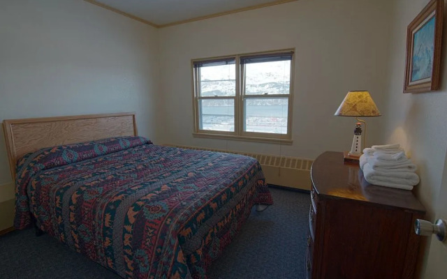 Glacier View Condo Suites