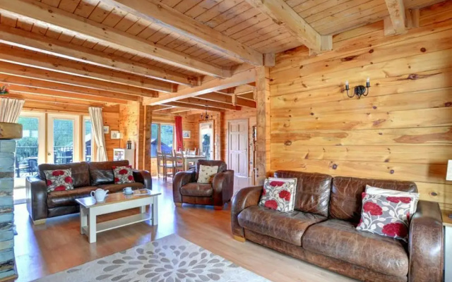 Spacious Holiday Home in Little Petherick