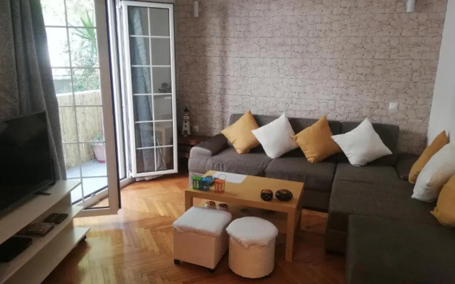 Athens Riviera apt with seaview, 15' to Acropolis