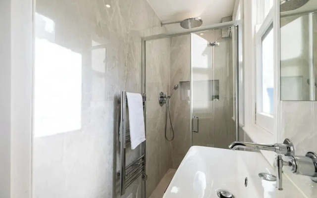 Mayfair Guesthouse