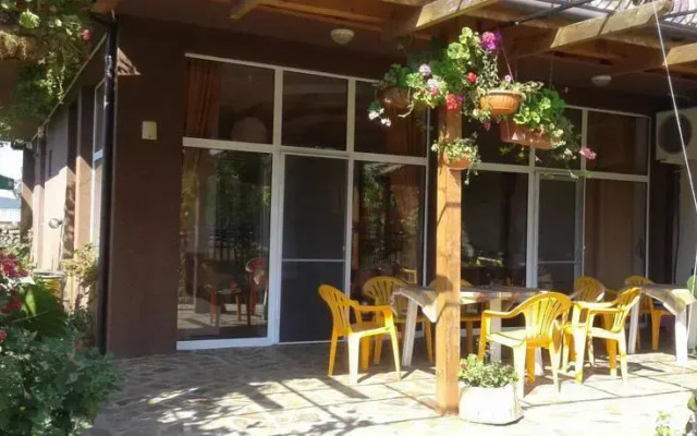 Zora Guest House