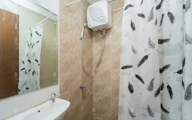 RedLiving Apartemen Transpark Juanda - F88 Tower Jade