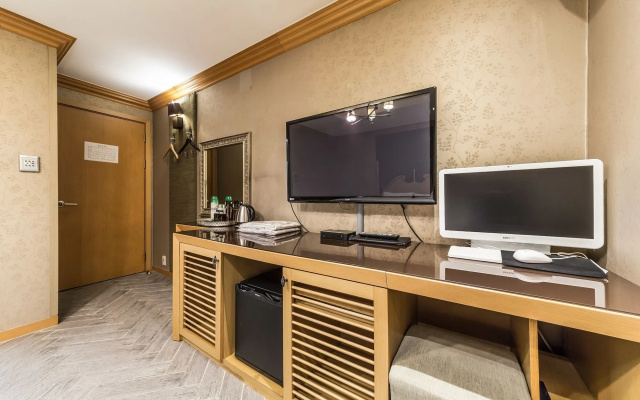 Demian Hotel
