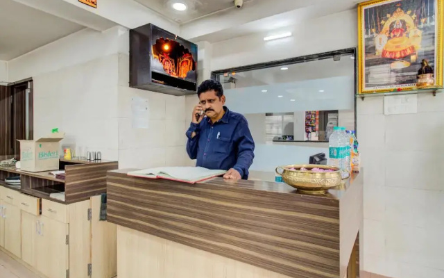 Le Garlic Hotel Raghav by OYO Rooms