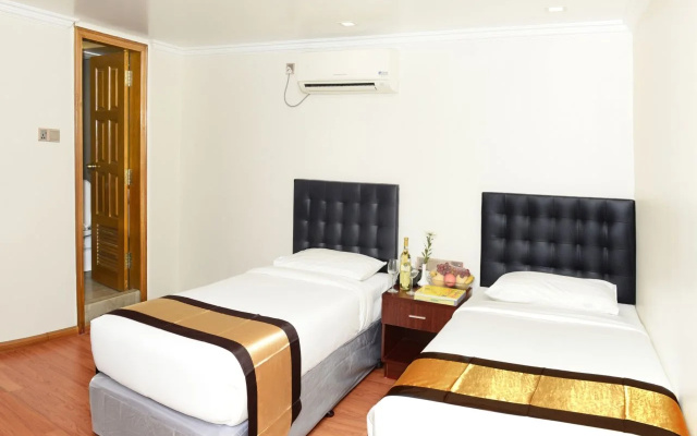Hotel Bond