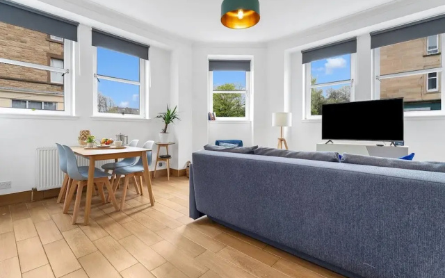 Edinburgh City Centre 2BR Apartment