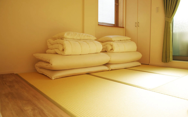 Poly Hostel Osaka