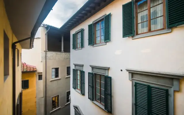 Central Location in Florence Inviting 3BD Apt