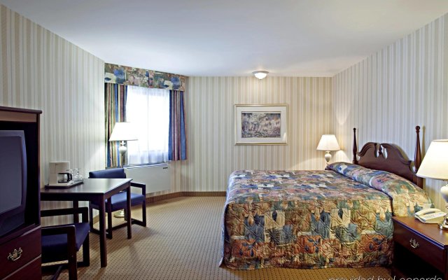 Отель Quality Hotel & Suites Канада, Шербрук - отзывы, цены и фото номеров - забронировать отель Quality Hotel & Suites онлайн комната для гостей