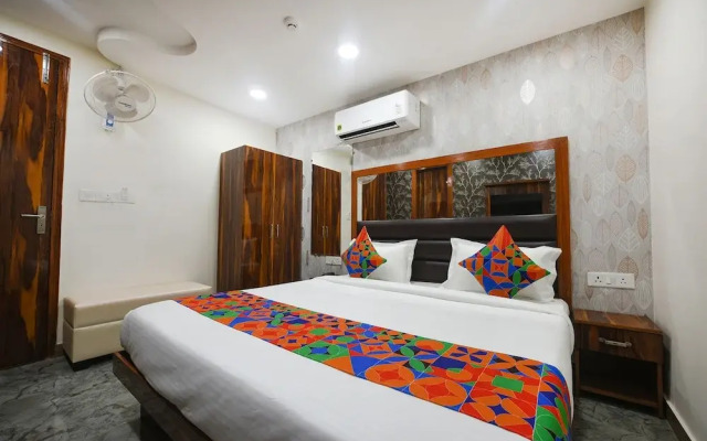 Fabhotel Mona Continental