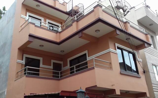 Отель Nepal Inn Bed & Breakfast Непал, Лалитпур - отзывы, цены и фото номеров - забронировать отель Nepal Inn Bed & Breakfast онлайн вид на фасад