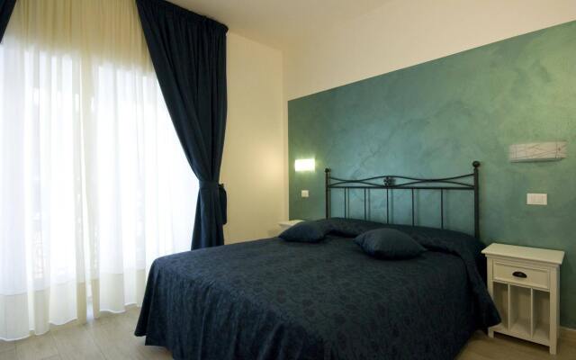 Отель Atlantis Inn Roma комната для гостей