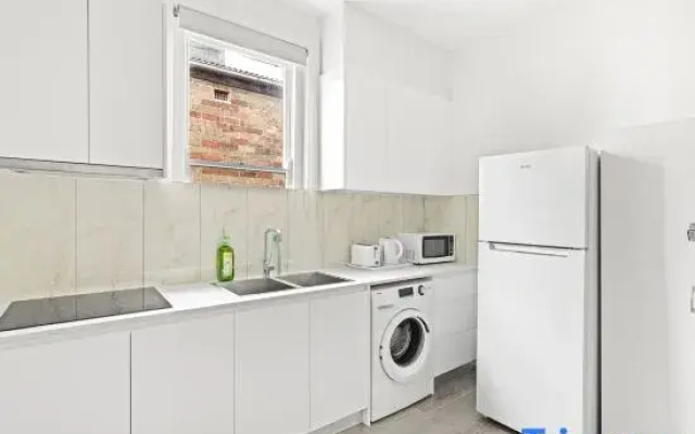 Private Room – Right by Campus & Main Street Amenities