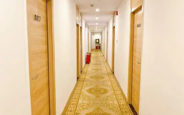 Huafu Hotel