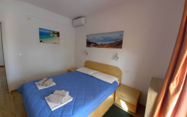 Apartments Vinko Mljet- One-bedroom Apartment With Terrace