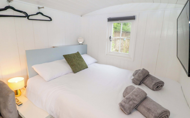 Kings Cwtch Shepherd's Hut