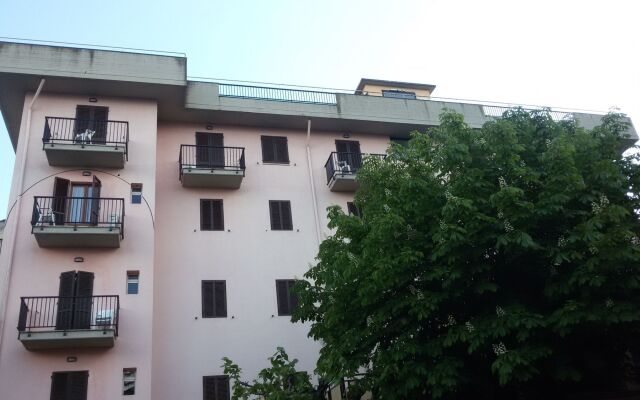 Hotel Rinascente Кьянчиано Терме вид на фасад