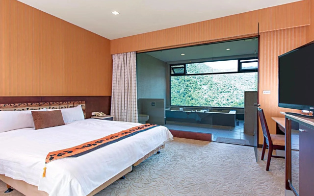 Four Season Beauty Resort