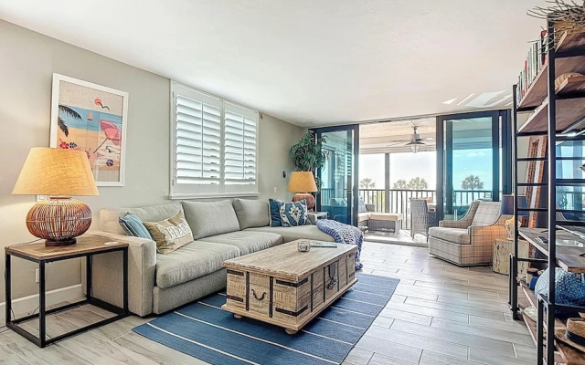 Caper Beach Club 312