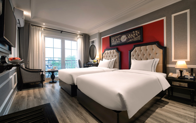 Acoustic Hotel & Spa