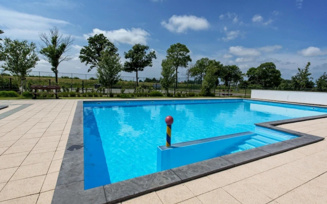 Spacious Chalet With Pool for 4