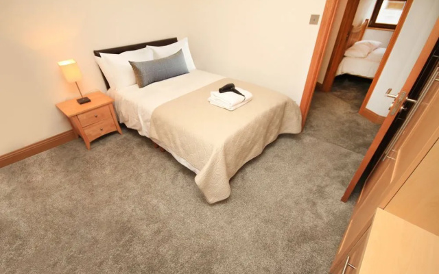 Macken Street Sleeps 10