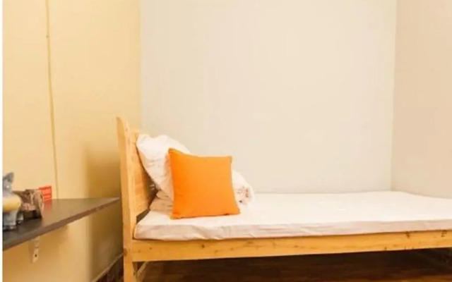 Zhuangse Chengdu Youth Hostel