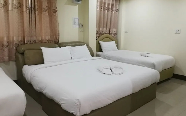 Baan Samran Hotel