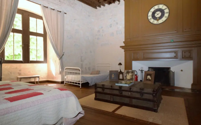 Castle Near Agen With Shared Pool