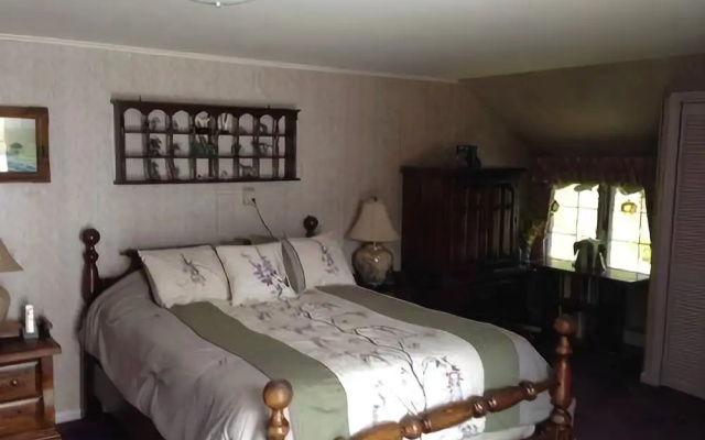 Shangri-La - Four Bedroom Home
