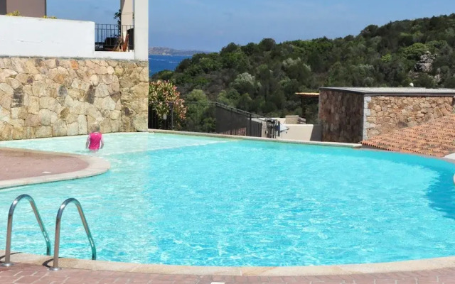 Holiday Home in Baja Sardinia Near Beach