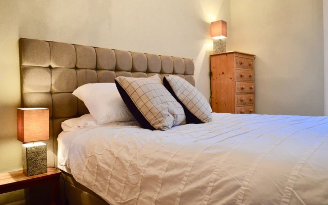 Homely 2 Bedroom Apartment in Stockbridge