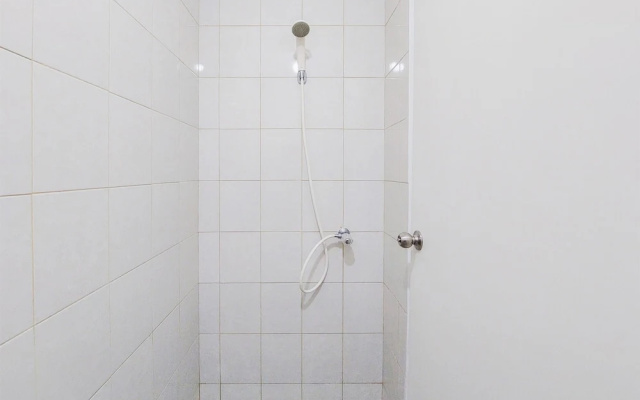Minimalist Studio At Poris 88 Apartment