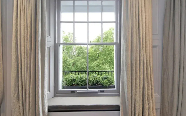 Cadogan Square Ii