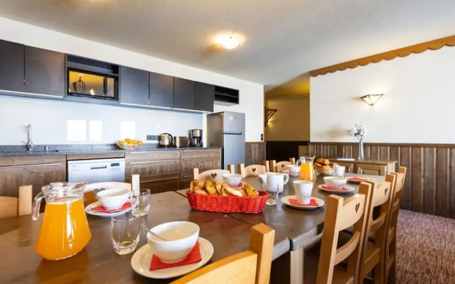 Chalet in Paradiski With Stunning Ski Views