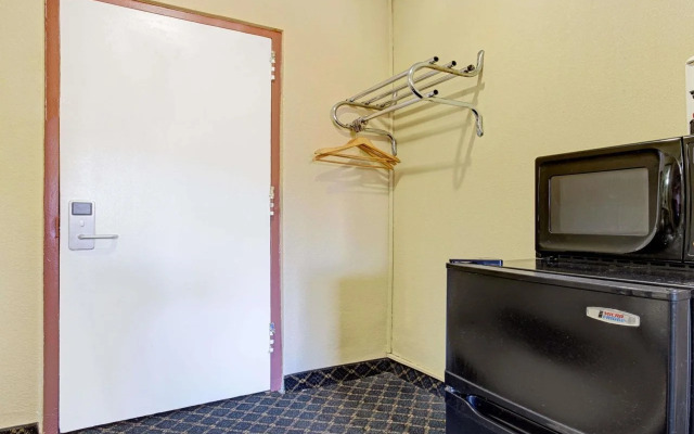 Travelodge by Wyndham Tucson AZ