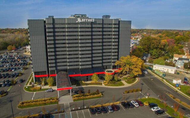 Отель Teaneck Marriott at Glenpointe вид на фасад
