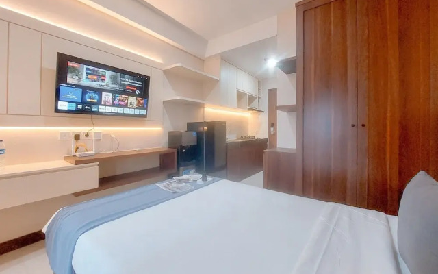 Minimalist And Warm Studio Apartment At B Residence