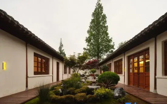 Unparalleled Courtyard（Xinchang Ancient Town）