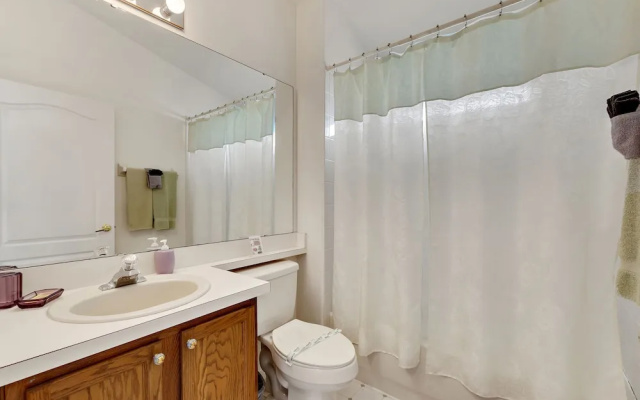 Pool : Games Room : Garden Tub : Gated