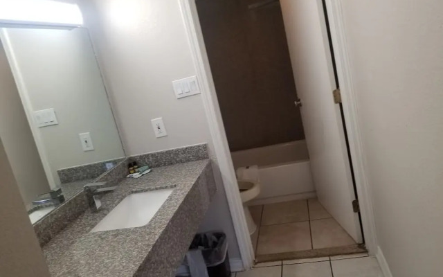 Econo Inn Lackland AFB Seaworld