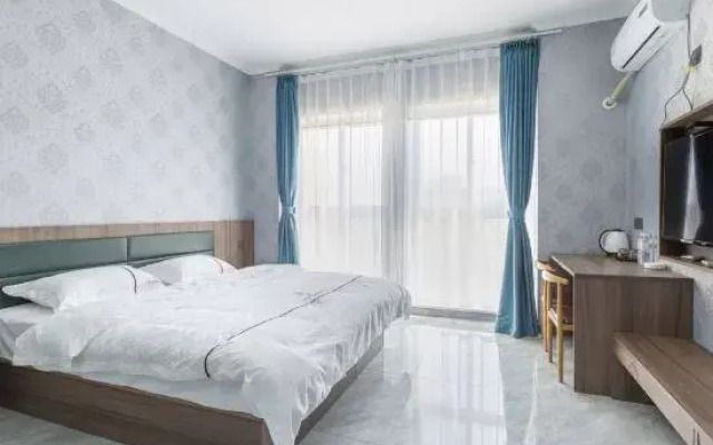 Maple Leaf Light Luxury Homestay