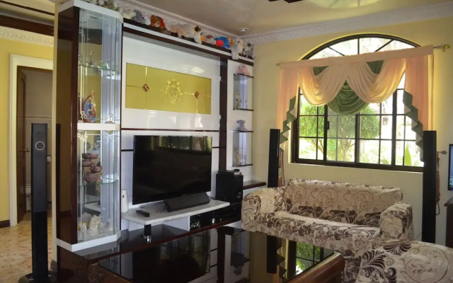 Kim Beatriz Compound