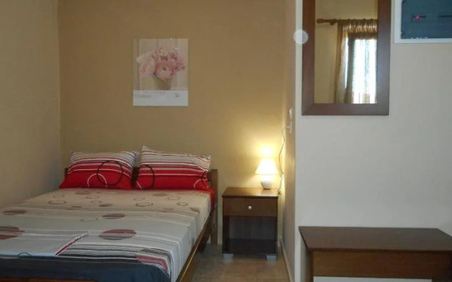 Dimitras Apartments