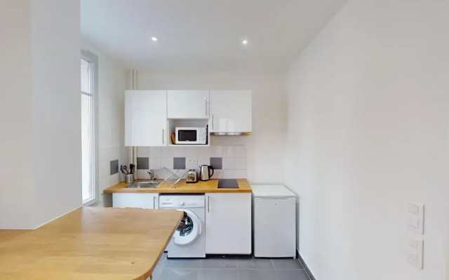 Beautiful 3bed House Garden & Parking