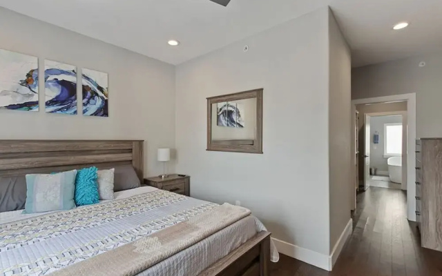 Luxury Roofdeck Retreat 4-bdrm Near Penn Chop