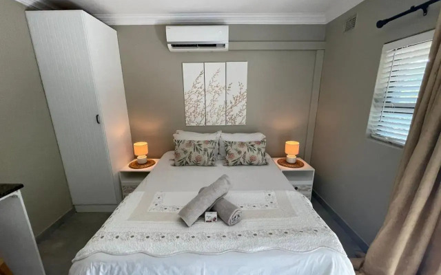 Guest House on Gillian Unit 5