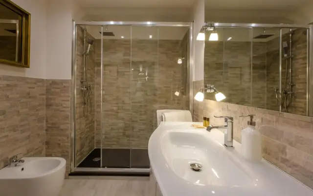 Elegant & stylish apartment city center
