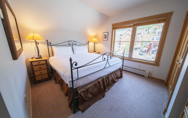 Black Bear 8064 by SummitCove Vacation Lodging